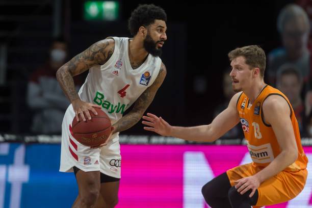 两员猛将 两员猛将