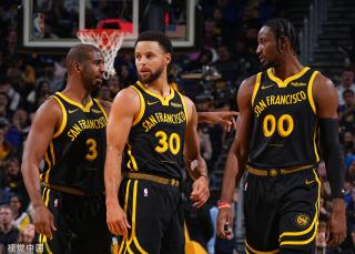 更多的传球 更多的传球