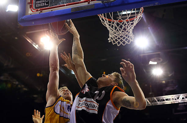 与此同时 与此同时